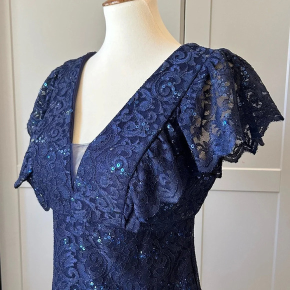 NightWay All Over Lace & Sequined Sheath Blue Dress Size 10 - Picture 3 of 10